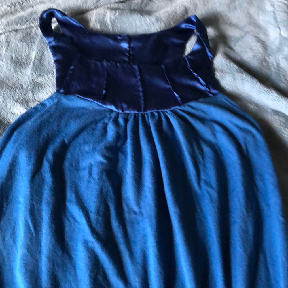Blue top - Picture 2 of 3